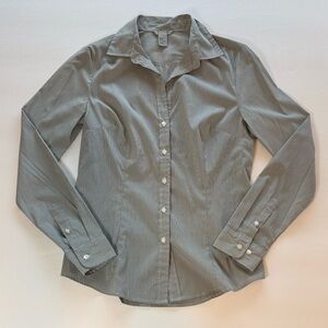 H&M Women's Grey Button Down Dress
Shirt Size 8